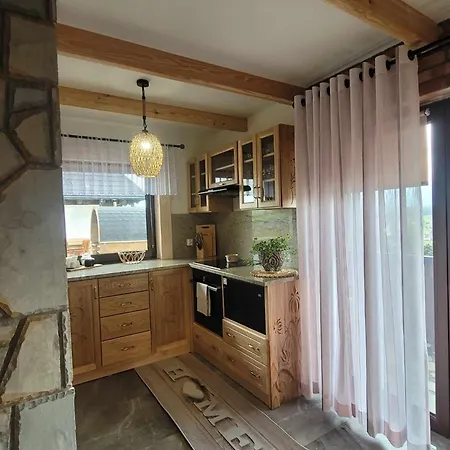 Nr2 Osada Pod Giewontem * Czerwienne