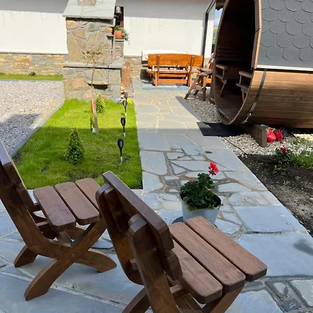 Nr2 Osada Pod Giewontem * Czerwienne