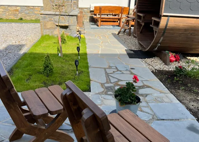 Nr2 Osada Pod Giewontem * Czerwienne